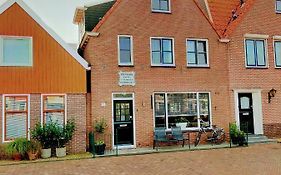 Noemie'S Pension House